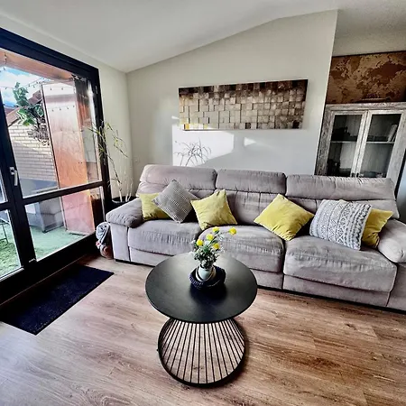 Atico Guara&pirineos Lägenhet *